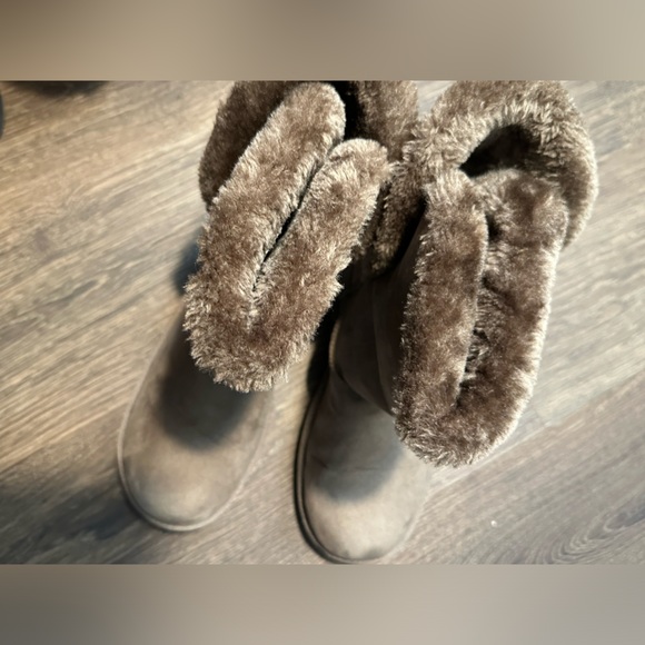 COPY - Arizona Jean Co. Siesta Tan/beige Boot
Womens Size 9 Memory Foam - Picture 10 of 11